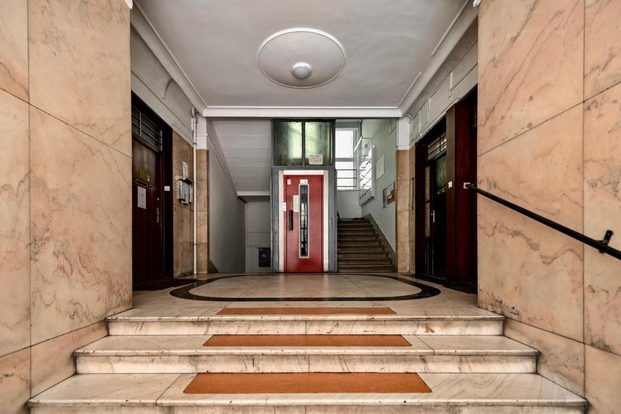 Appartamento Secret Diamond Of The Parlament Budapest Esterno foto